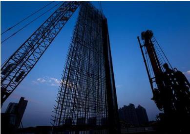 2020年工程承包合同的特征与类型解析